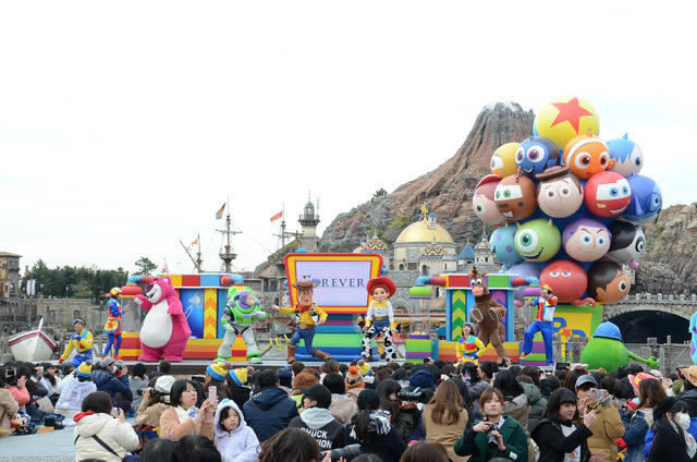 「ピクサー・プレイタイム・パルズ」開幕