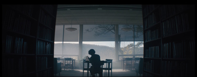 『孤独なふりした世界で』場面写真