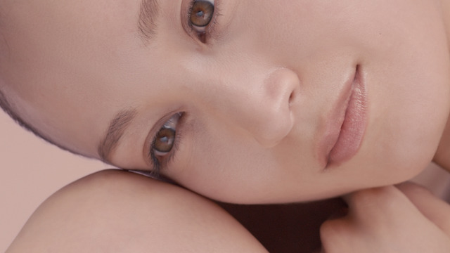 ORBIS DEFENCERA新TVCM「潤いを逃がさない女篇」