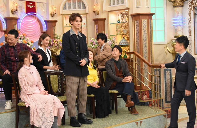 「行列のできる法律相談所」 (C) NTV