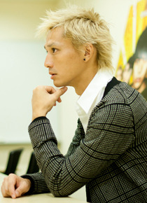 『スマグラー おまえの未来を運べ』安藤政信　photo：Toru Hiraiwa