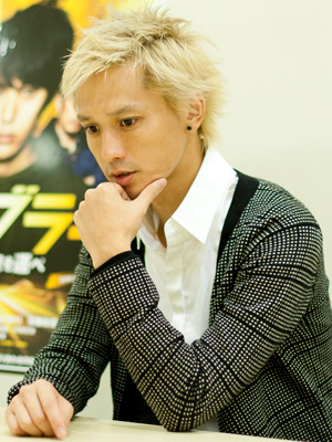 『スマグラー おまえの未来を運べ』安藤政信　photo：Toru Hiraiwa