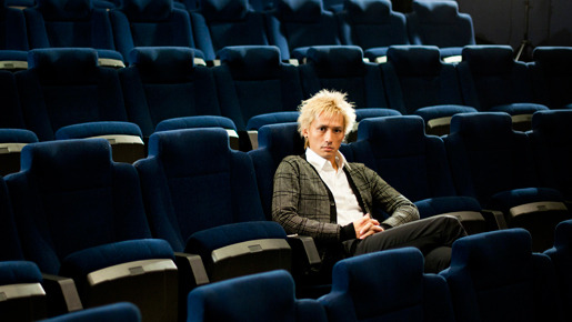 『スマグラー おまえの未来を運べ』安藤政信　photo：Toru Hiraiwa