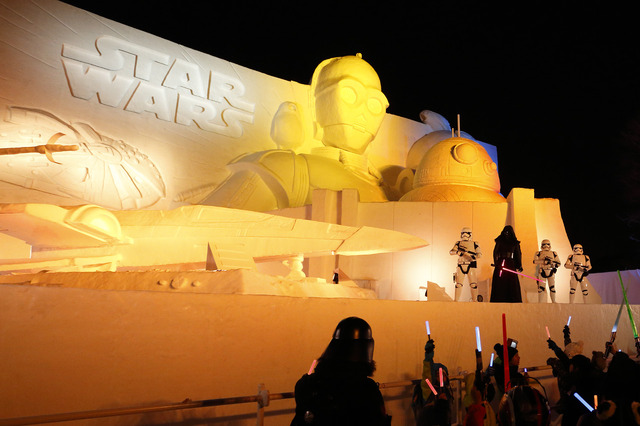 『スター・ウォーズ』雪まつり(C)2019 Lucasfilm Ltd. All Rights Reserved.