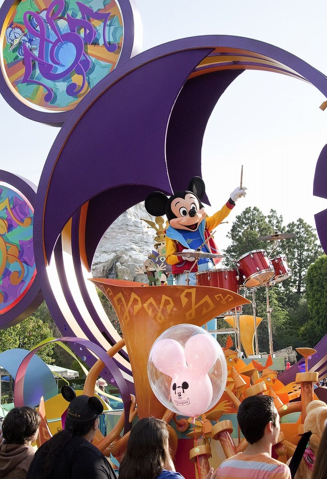 開催中「Get Your Ears On - A Mickey and Minnie Celebration」☆As to Disney artwork, logos and properties： (C) Disney