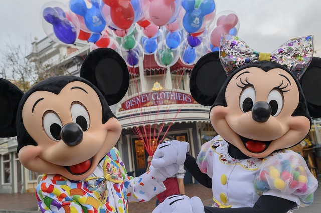 開催中「Get Your Ears On - A Mickey and Minnie Celebration」☆As to Disney artwork, logos and properties： (C) Disney