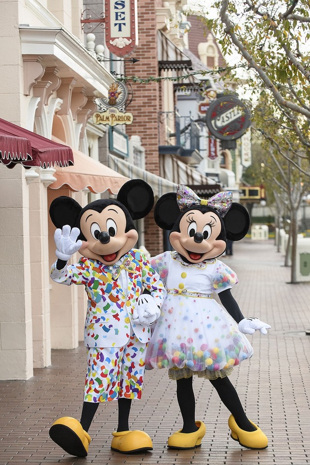 開催中「Get Your Ears On - A Mickey and Minnie Celebration」☆As to Disney artwork, logos and properties： (C) Disney