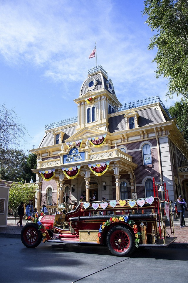 開催中「Get Your Ears On - A Mickey and Minnie Celebration」☆As to Disney artwork, logos and properties： (C) Disney