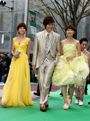 『明日に架ける愛』チーム