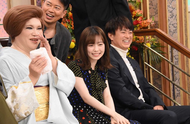 「行列のできる法律相談所」 (C) NTV