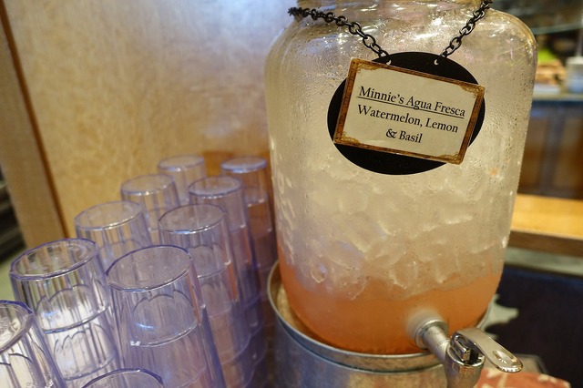 「ミッキーのテール・オブ・アドベンチャー・ブレックファスト・ビュッフェ」☆As to Disney artwork, logos and properties： (C) Disney