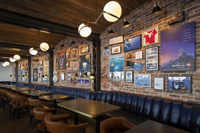 アナハイムの映えスポ＆映えメシ画像22連発！As to Disney artwork, logos and properties： (C) Disney