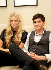 『三銃士／王妃の首飾りとダ・ヴィンチの飛行船』ローガン・ラーマン&ガブリエラ・ワイルド