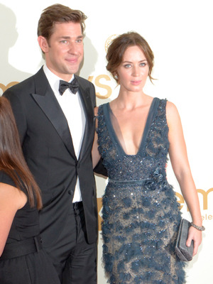 「The Office」第63回エミー賞授賞式（左：ジョン・クラシンスキー、右：エミリー・ブラント）／Photo(s) : PictureGroup