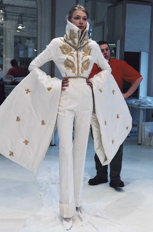 『マックイーン：モードの反逆児』：（C） Salon Galahad Ltd 2018