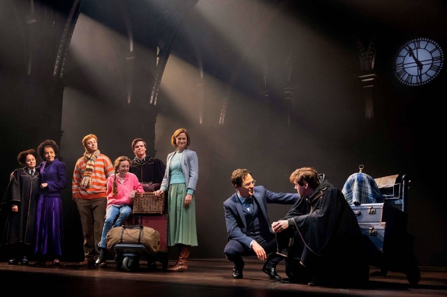 The Australian company of Harry Potter and the Cursed Child. Photo Matt Murphy.