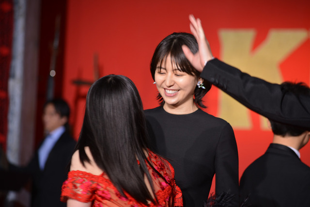 山崎賢人ら『キングダム』Wプレミアに登場！吉沢亮＆本郷奏多は“顔”の褒め合い合戦