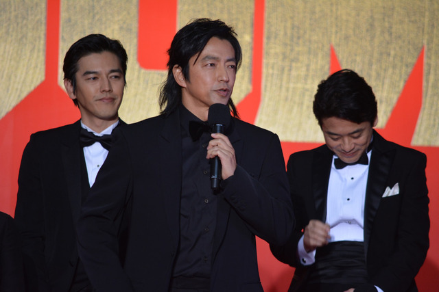 山崎賢人ら『キングダム』Wプレミアに登場！吉沢亮＆本郷奏多は“顔”の褒め合い合戦