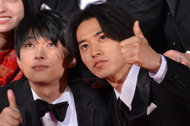 山崎賢人ら『キングダム』Wプレミアに登場！吉沢亮＆本郷奏多は“顔”の褒め合い合戦