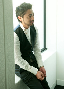 『指輪をはめたい』　山田孝之　photo：Toru Hiraiwa