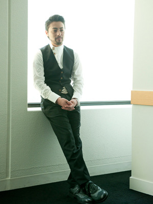 『指輪をはめたい』　山田孝之　photo：Toru Hiraiwa