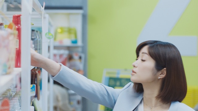 TVCM「スカルプＤ　店頭篇」（C）水木プロ・東映アニメーション