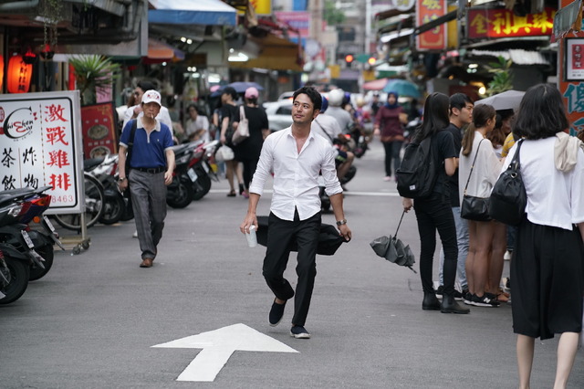 『パラダイス・ネクスト』　(C) 2019 JOINT PICTURES CO.,LTD. AND SHIMENSOKA CO.,LTD. ALL RIGHTS RESERVED