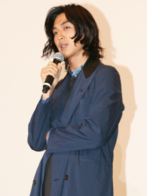 『ハードロマンチッカー』初日舞台挨拶