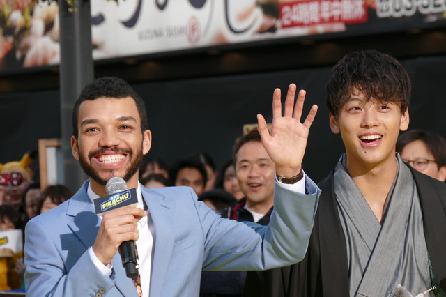 映画『名探偵ピカチュウ』ワールドプレミア“稲妻”イエローカーペットジャスティス・スミス　竹内涼真