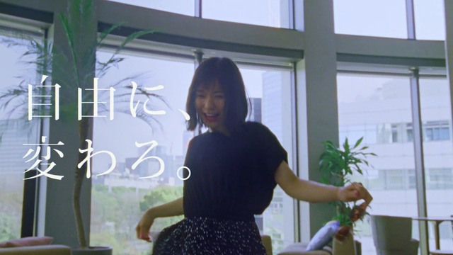 WEB動画「自由に変わろ。松岡茉優の3変化 第三弾ムービー　歌手篇」