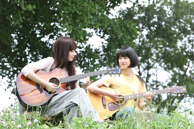 門脇麦 小松菜奈に優しくにキス さよならくちびる キスの日 カット入手 Cinemacafe Net
