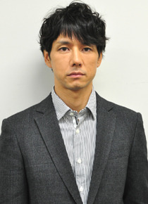 『CUT』西島秀俊　photo：Naoki Kurozu