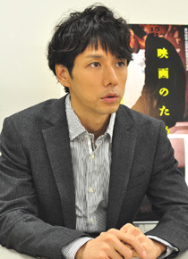 『CUT』西島秀俊　photo：Naoki Kurozu