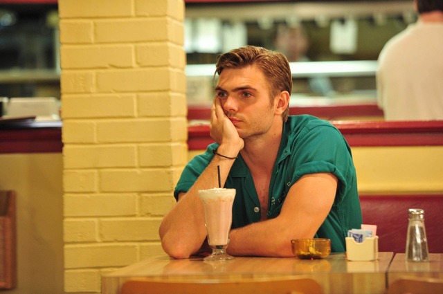 『HOT SUMMER NIGHTS／ホット・サマー・ナイツ』　 （C）2017 IMPERATIVE DISTRIBUTION, LLC.  All rights reserved.