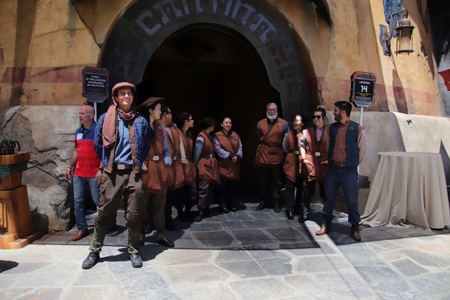 取材協力：ディズニー・ディスティネーション・インターナショナル