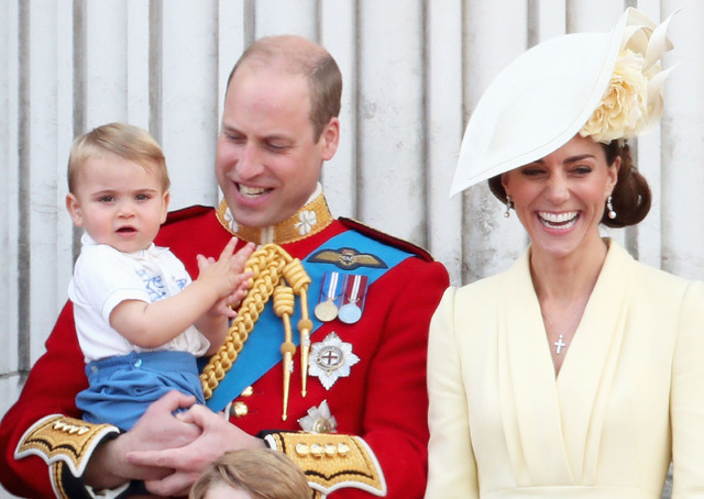 ウィリアム王子、キャサリン妃、ルイ王子 (C) Getty Images.