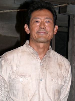 「梅ちゃん先生」スタジオ取材会