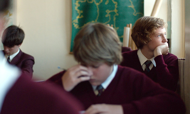 『ブレス あの波の向こうへ』教室で　（C） 2017 Screen Australia, Screenwest and Breath Productions Pty Lt