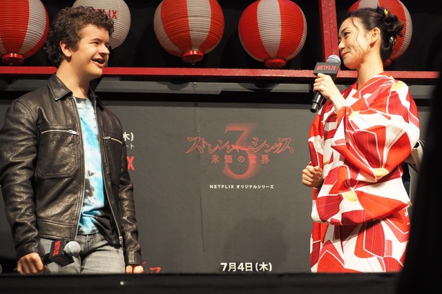 Netflix オリジナルシリーズ「ストレンジャー・シングス 未知の世界3」“夏祭り”