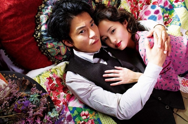 太宰×静子/蜷川実花監督撮影『人間失格 太宰治と3人の女たち』 (C) 2019 『人間失格』製作委員会
