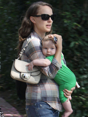 今年ママデビューしたナタリー・ポートマン　-(C) Barcroft Media/AFLO