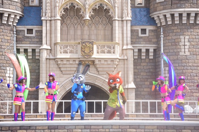 新エンターテイメントプログラム「ジュディとニックのジャンピン・スプラッシュ」