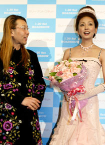 豪華絢爛、花盛り！神田うの、假屋崎省吾『マリー・アントワネット』公開記念イベント  サブ１