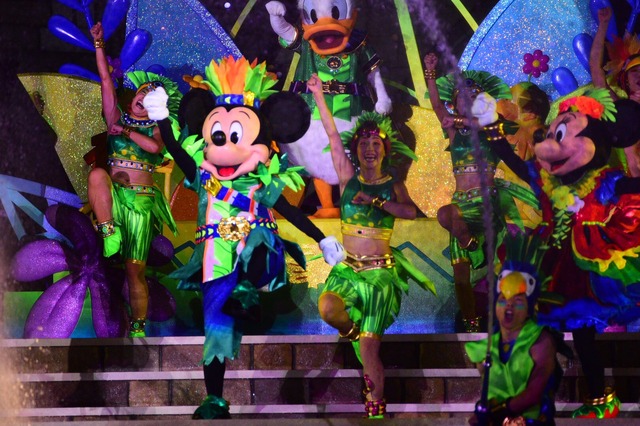 新エンターテイメント「オー！サマー・バンザイ！」