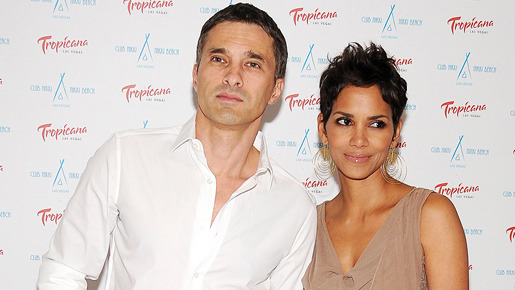 昨年5月、共にイベントに姿を表したオリヴィエ・マルティネス＆ハル・ベリー　-(C) Rex Features/AFLO