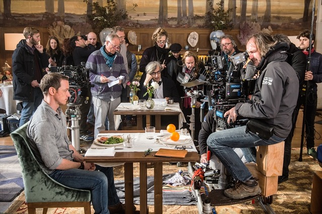 『世界の涯ての鼓動』 (C) 2017 BACKUP STUDIO NEUE ROAD MOVIES MORENA FILMS SUBMERGENCE AIE