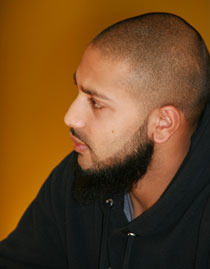 どんな苦境であっても希望を『グアンタナモ、僕達が見た真実』ローヘル・アフマド、シャフィク・レスル来日インタビュー