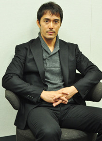 『麒麟の翼〜劇場版・新参者〜』　阿部寛　photo：Naoki Kurozu