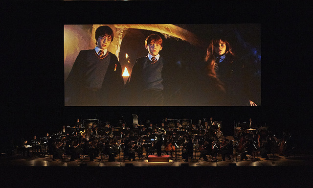 シネマ・コンサート『ハリー・ポッターと賢者の石』 HARRY POTTER characters, names and related indicia are (C) & TM Warner Bros. Entertainment Inc. Harry Potter Publishing Rights (C) JKR. (s16)