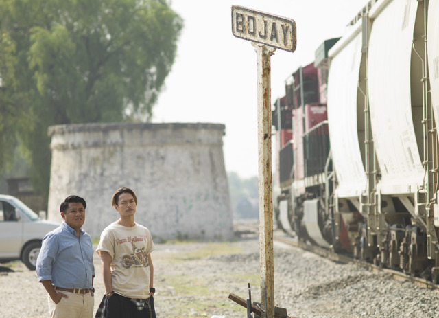 『On The Way』『その瞬間、僕は泣きたくなった-CINEMA FIGHTERS project-』（C）2019 CINEMA FIGHTERS project